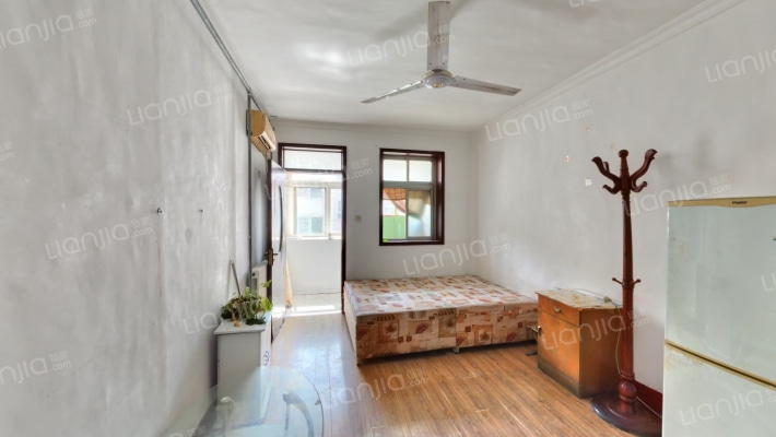 山大路186号二手房实景图