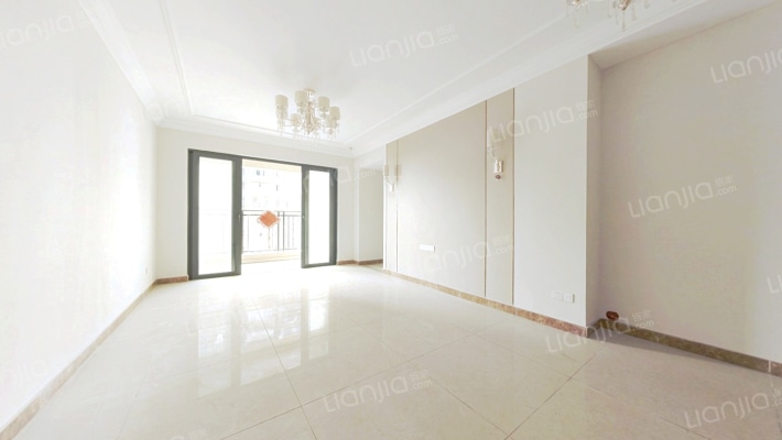 恒大龙江翡翠二手房实景图