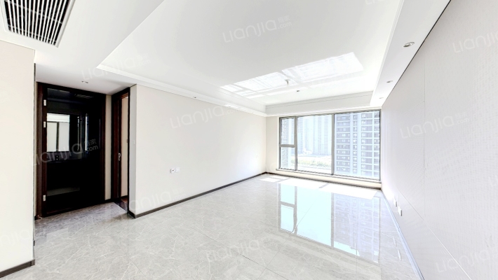 融创中心融誉二手房实景图