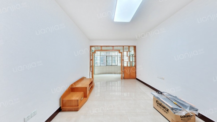 再就业综合市场二手房实景图