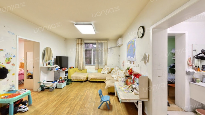 安居苑东村二手房实景图