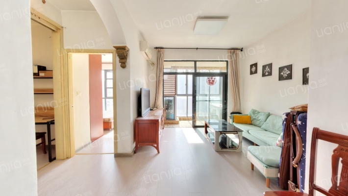 新奥依江畔园二手房实景图