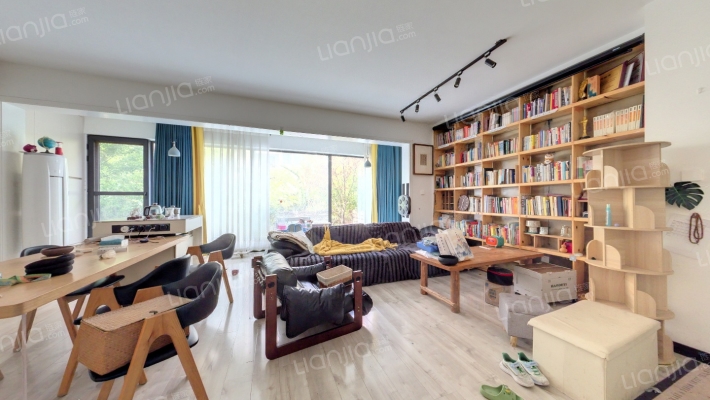 依云尚品二手房实景图