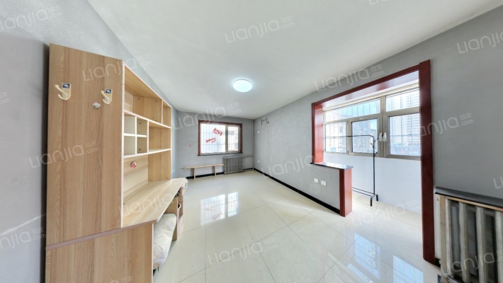 新外大街18号二手房实景图