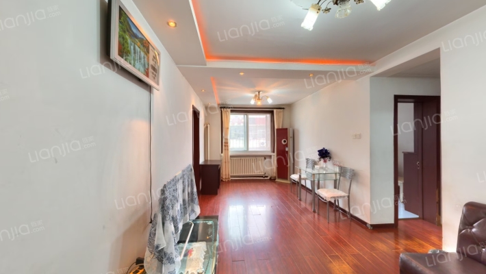 治国里二手房实景图