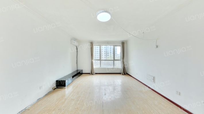 万象新天天际高尔夫二手房实景图