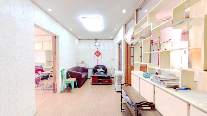 东街131号二手房实景图