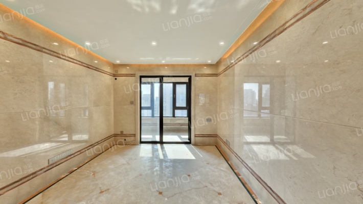 远洋心汉口御峰二手房实景图