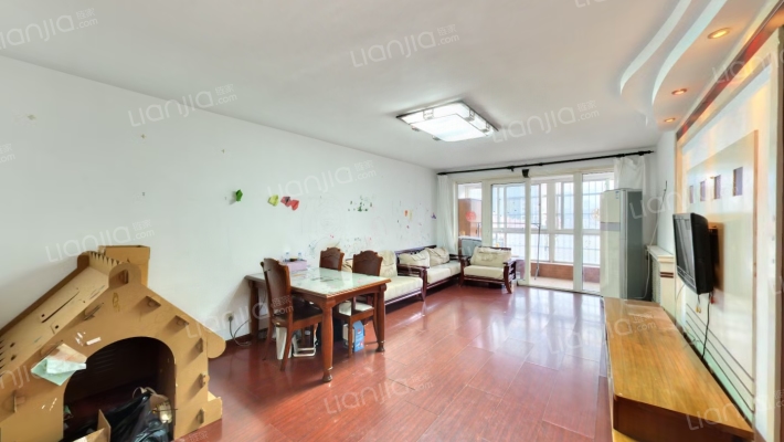 中庭山景二手房实景图