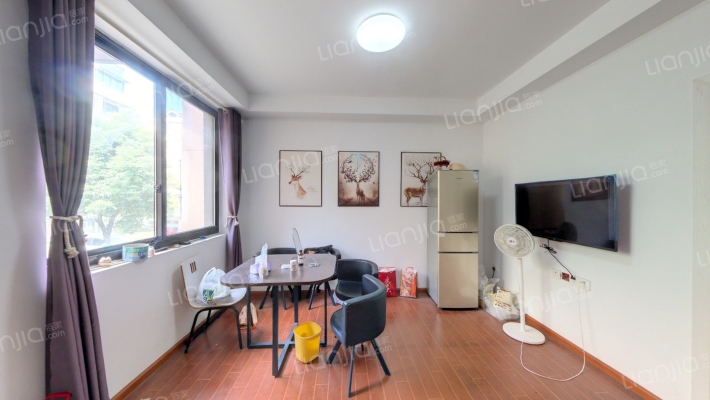 二甲新苑二手房实景图