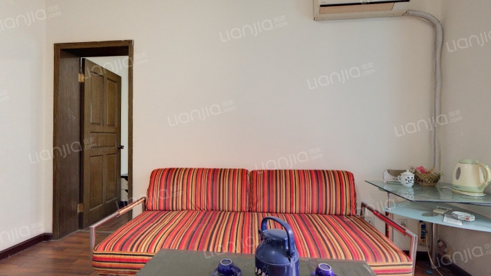 青城山水二手房实景图