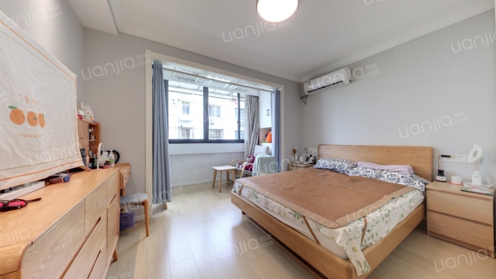 航鹰小区二手房实景图