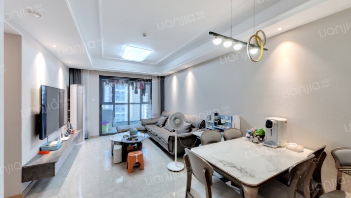 亚新美好天境二手房实景图