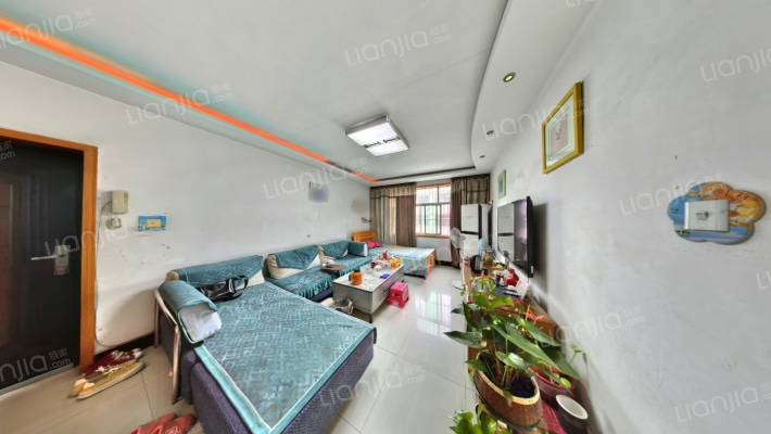 广场小区二手房实景图