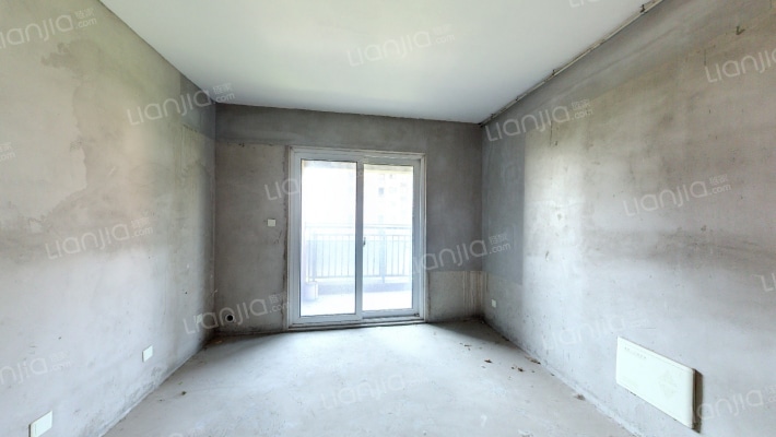 爱家皇家花园二手房实景图