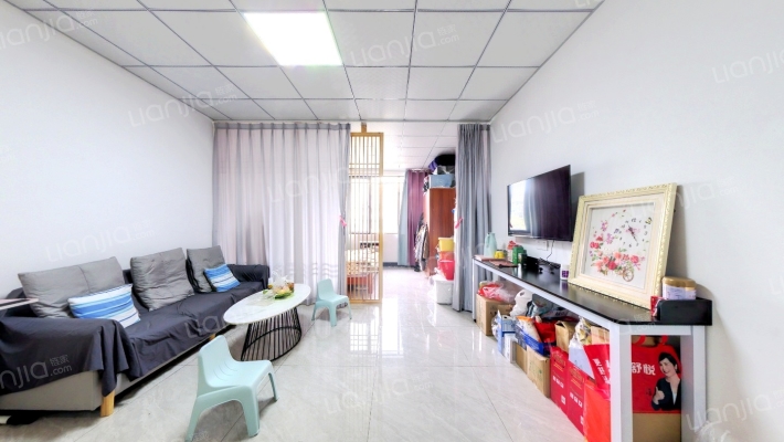 绿洲华庭二手房实景图