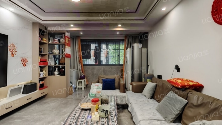 粮油小区二手房实景图