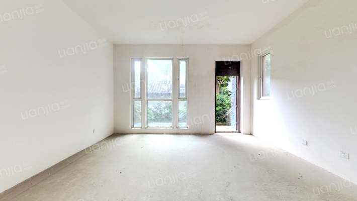 英伦半岛二手房实景图