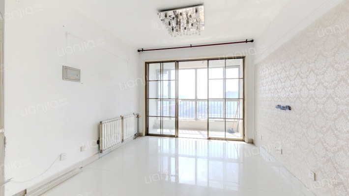 水岸华庭二手房实景图