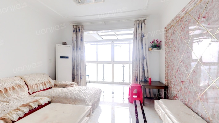 中欧假日花园二手房实景图