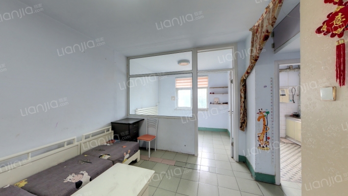 公交家属院二手房实景图