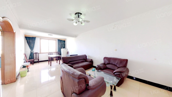 镇东新村二手房实景图