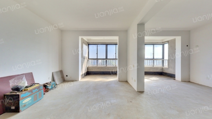 港新花苑二手房实景图