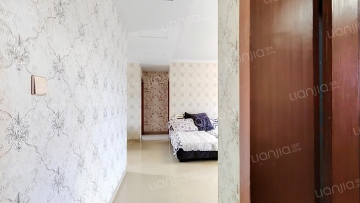 苏铁中路666号二手房实景图