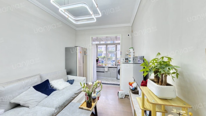 万春路63号院二手房实景图