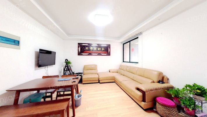 卫星花园二手房实景图