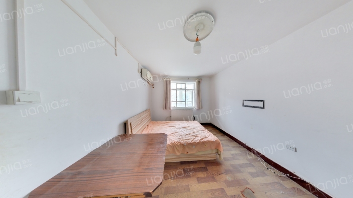 荣迁西里二手房实景图