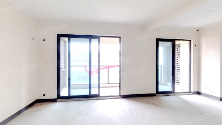 德信铂瑞湾二手房实景图