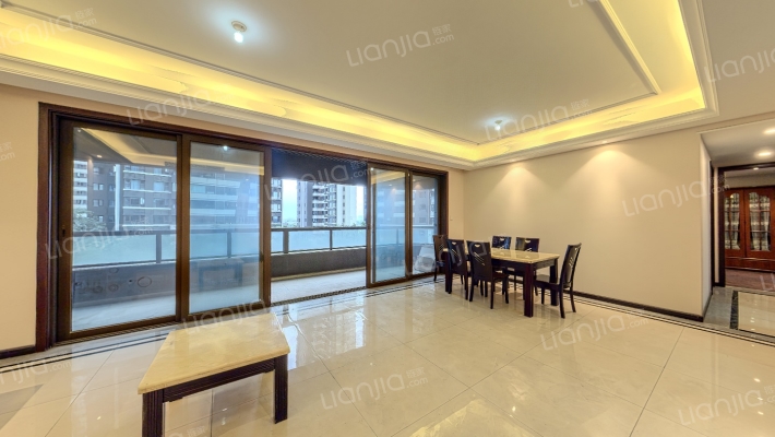 蓝光长岛国际六期二手房实景图