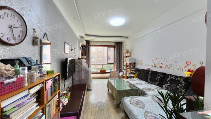 泊林阳光B区二手房实景图