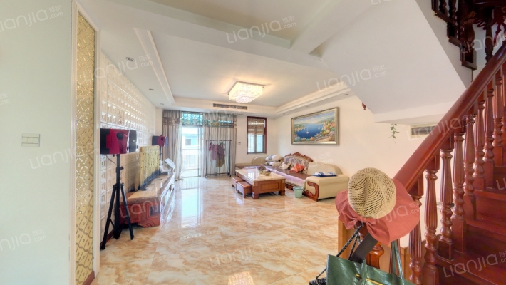 香格里居二手房实景图