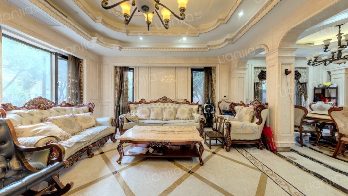 中港名都紫澜苑东区二手房实景图