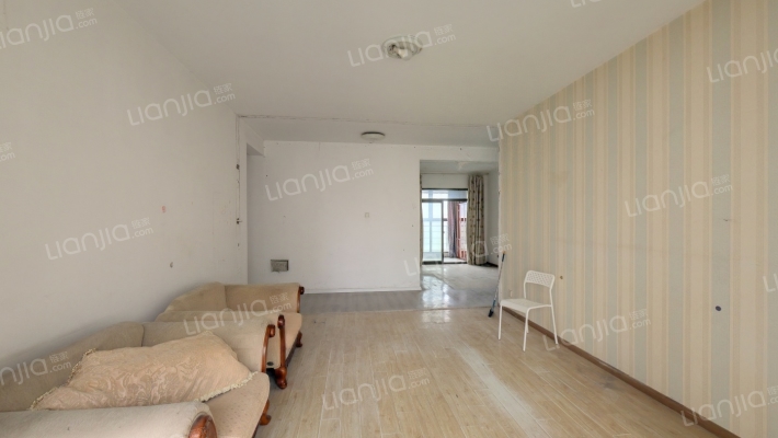 乐富强御龙湾二手房实景图