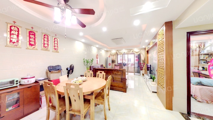 格兰仕凯旋帝景花园二手房实景图