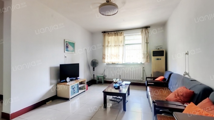 卫东区调队家属院二手房实景图