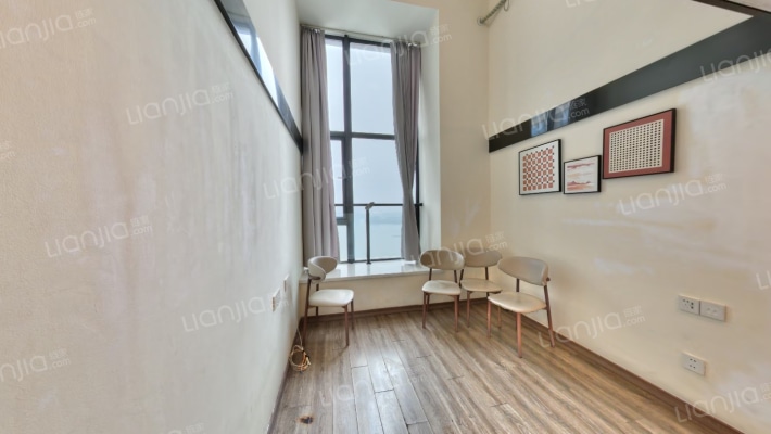 卓越湾汇二手房实景图