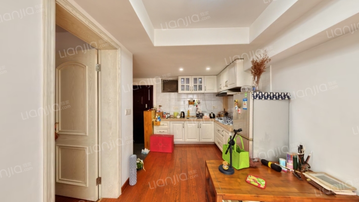 西荡苑桃苑二手房实景图