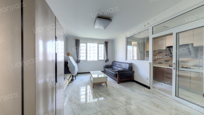 急售，急售南北两居，精装修。。-客厅