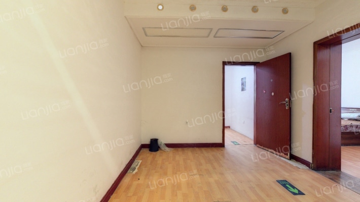 苗圃街11号院二手房实景图