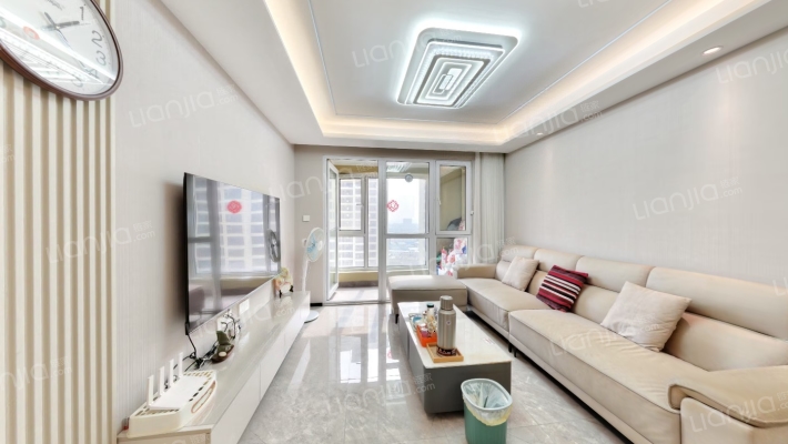 万科翡翠之光2期A区二手房实景图