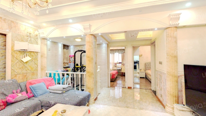 御城华府二手房实景图