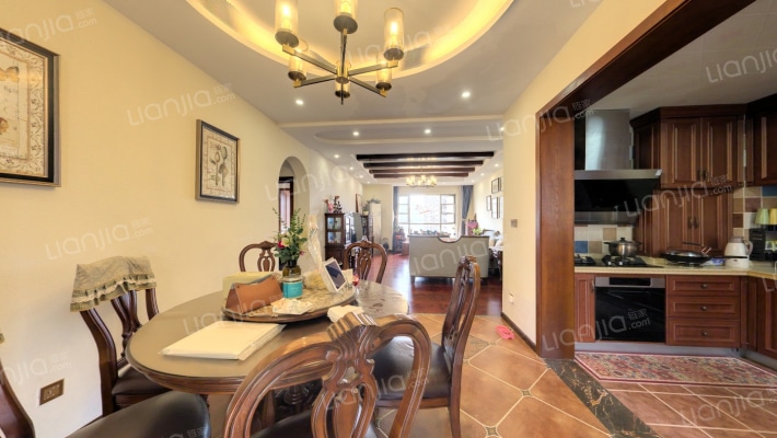 中铁逸都国际C区二手房实景图