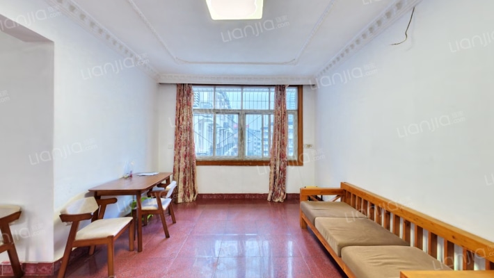 防暴队宿舍二手房实景图