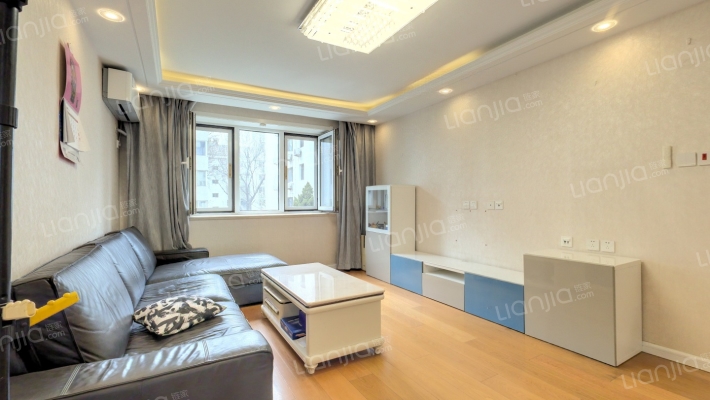 卧龙小区二手房实景图