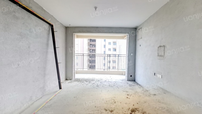 恒大翡翠华庭二手房实景图