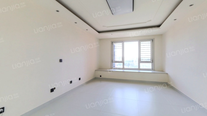 红木林南区二手房实景图